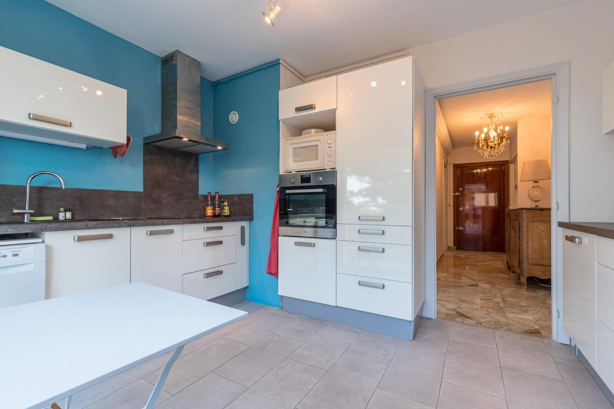 Sea View & Gardens In Appartement