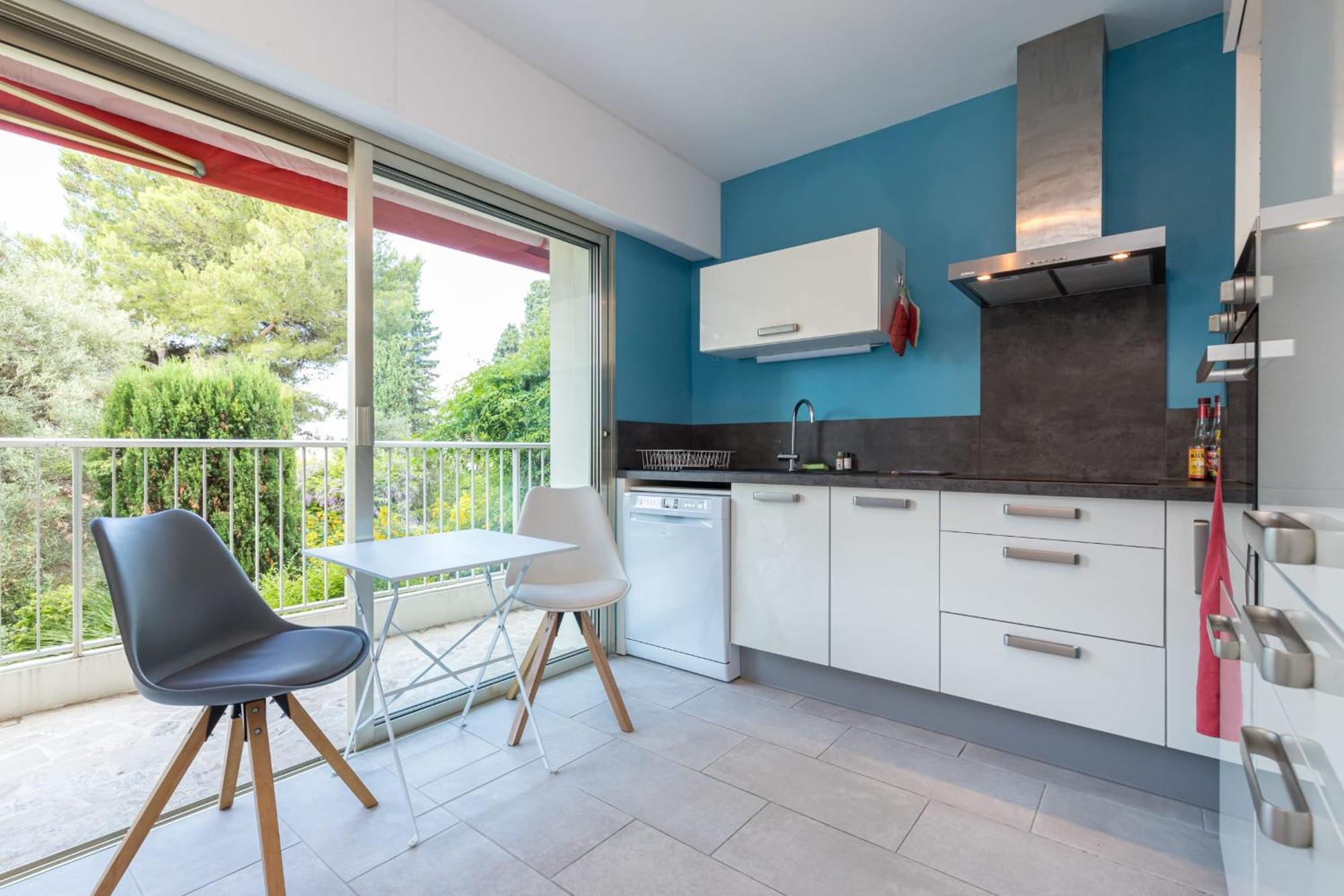 Sea View & Gardens In Appartement *